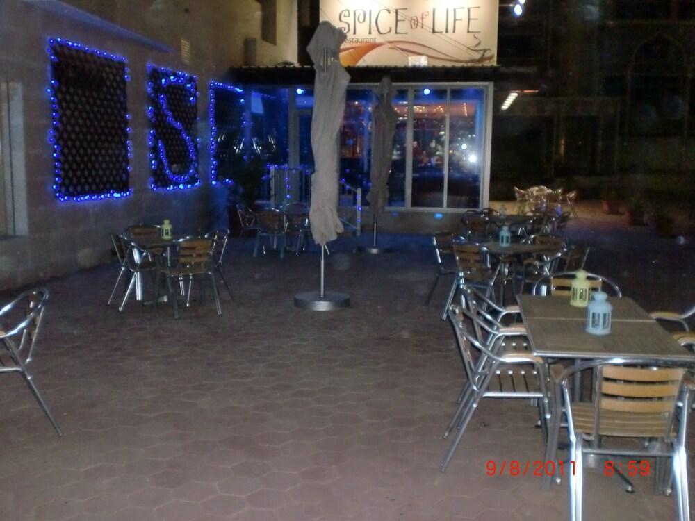 Spice Hotel Kuvait Kültér fotó